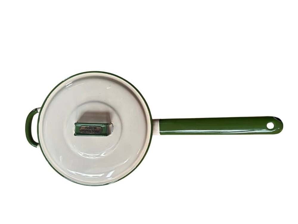 ✨Vintage Iron Enamel Pot Judge Kitchenware | Made In England Collectible | $30 ✨